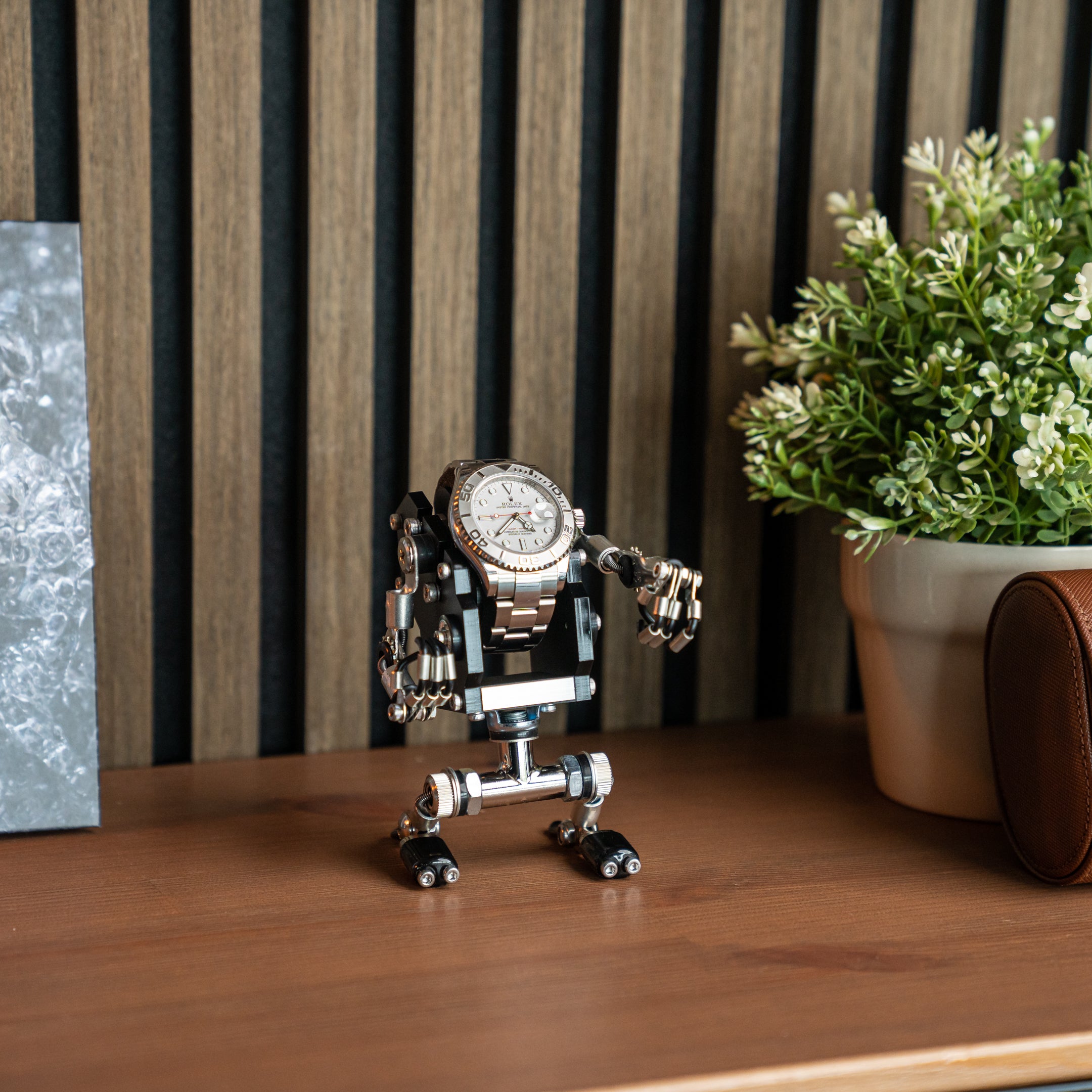 Robot Watch Stand “Mike”