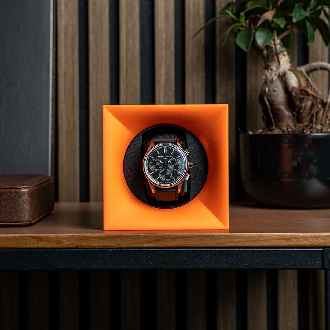 Orange watch winder (1)